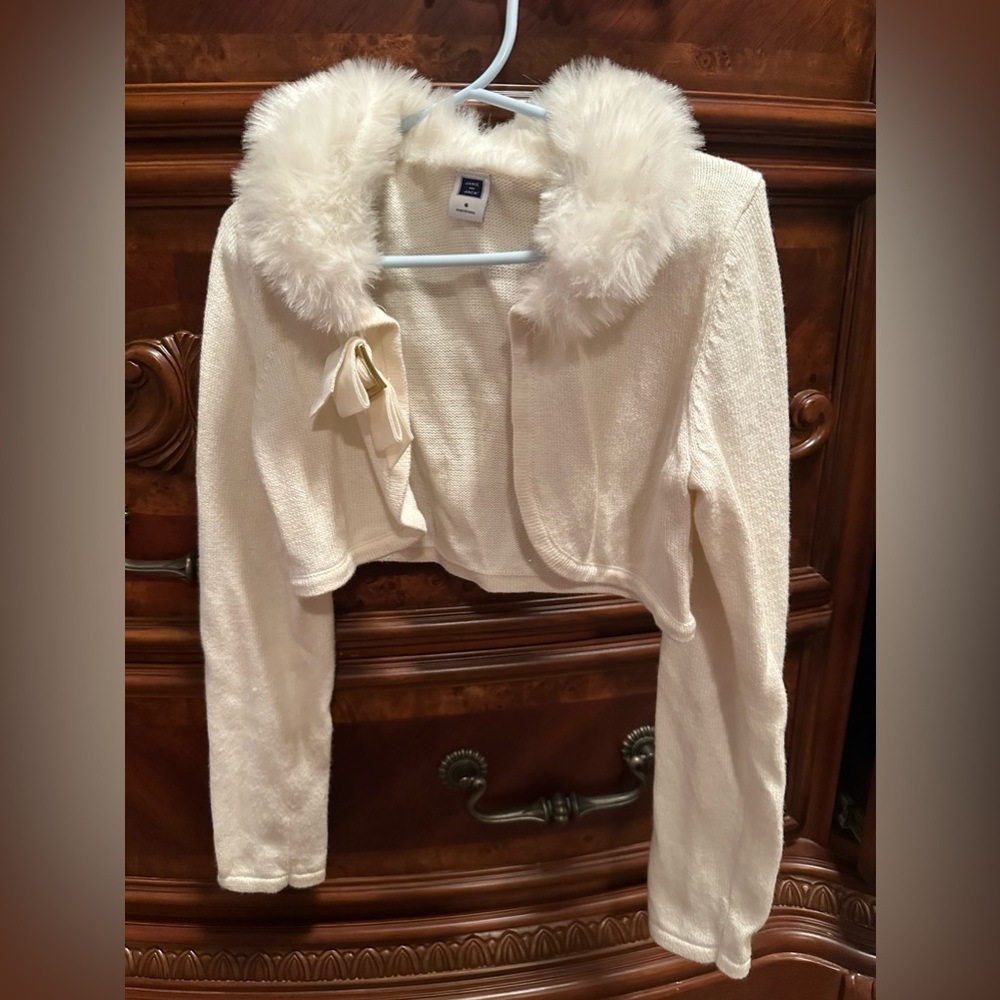 Girl’s Sweater